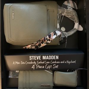 Steve Madden Purse gift set
